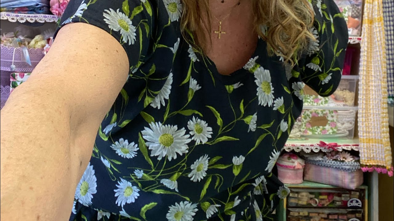 La casacca senza modello con gli avanzi di tessuto.