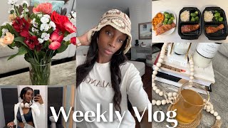 Vlog: Meal Prepping, Flower Arrangements, Decluttering My Life, Donations to GoodWill | J Alyce