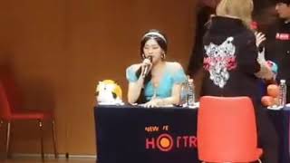 Umji sing disney song 'a whole new world'