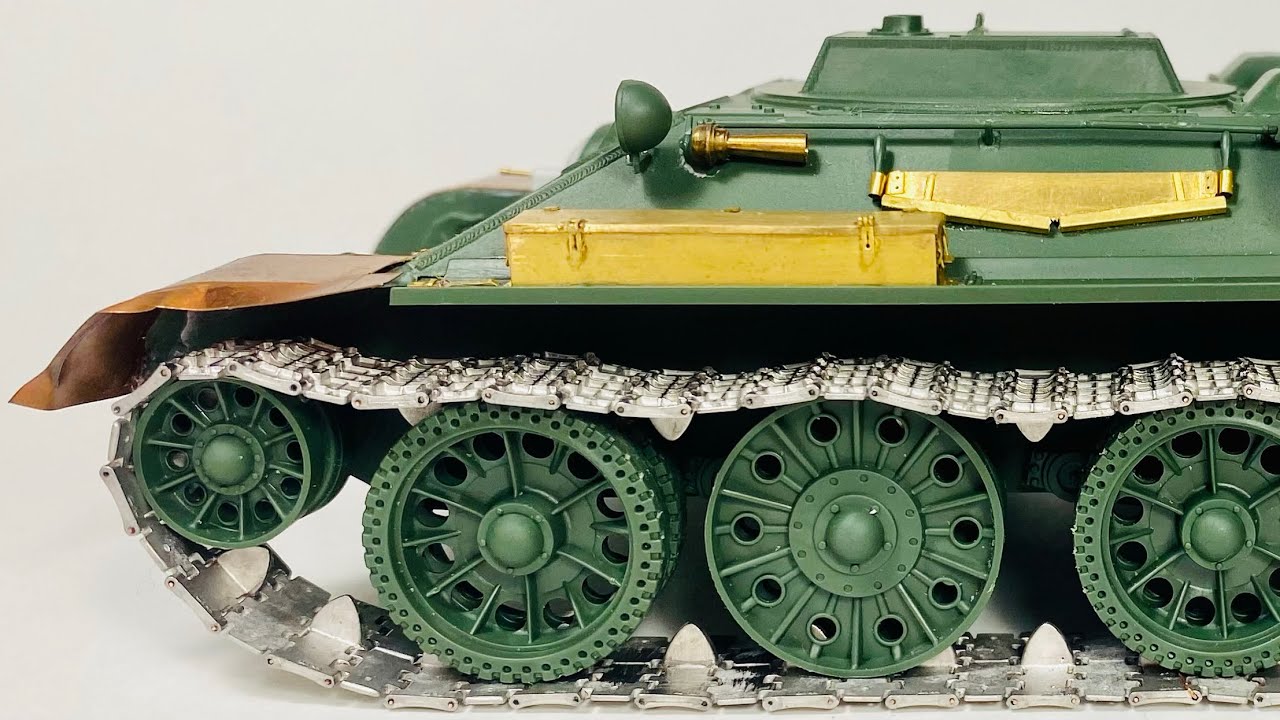 Scale ASMR T-34 ICM [before painting]