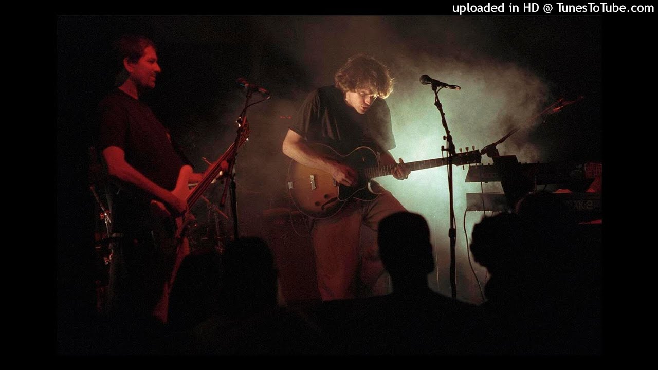The Disco Biscuits • 12/30/02 • → House Dog Party Favor auf YouTube ansehen The Disco Biscuits • 12/30/02 • → House Dog Party Favor auf YouTube ansehen