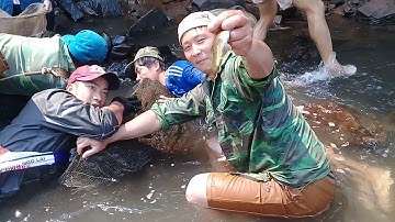 Ngăn dòng nước bắt cá suối tây bắc - Poong văn Lượng