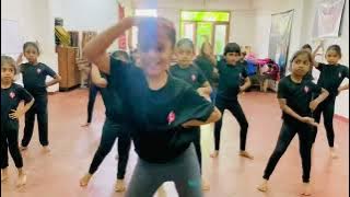 Chiki chiki bum bum (චිකි චිකි බම් බම් ) Dance cover by sakura kalayathanaya ! 💃✨