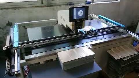 FULL AUTO PCB PUNCHING MACHINE（ROBOT WORK）