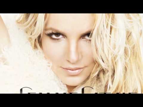 (Drop Dead) Beautiful - Britney Spears Femme Fatale (Deluxe Version)