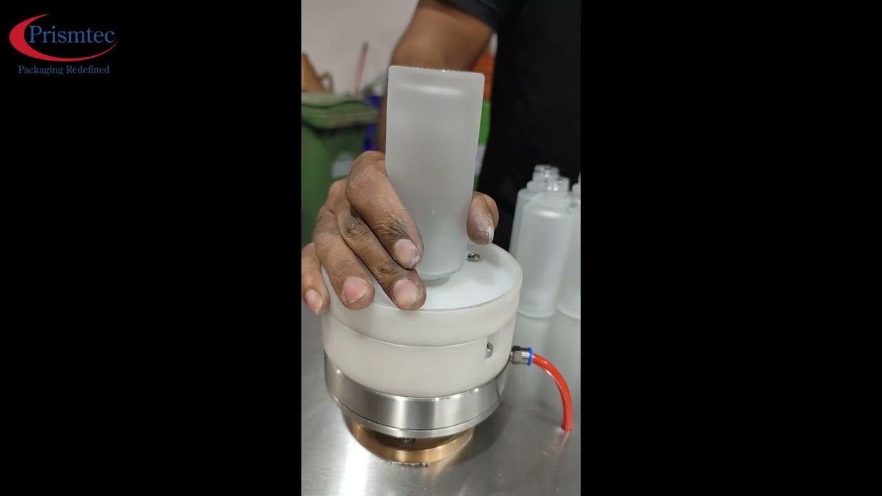 Glass Round Bottle Semi - Automatic Air Jet Cleaning Machine