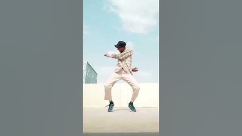 Thumbnail of Kaun Nachdi | Guru Randhawa | Naveen Dancer #danceshorts #hiphopdance #kaunnachdi #shorts #dance