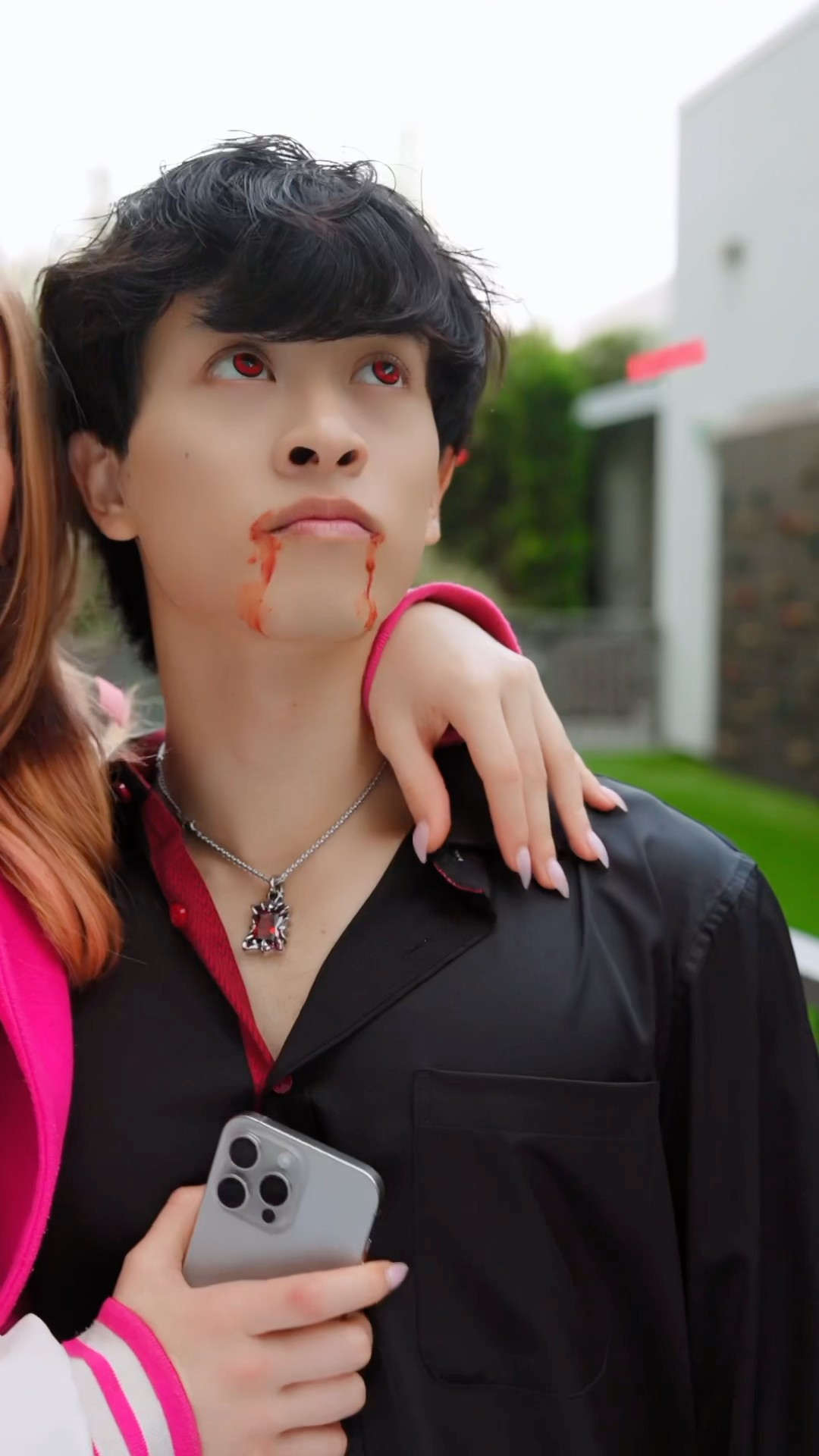 Please Help This Vampire ??