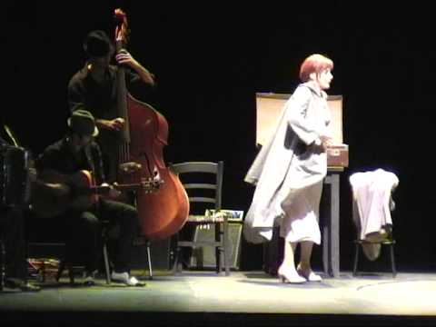 Mariangela D'Abbraccio -Teresa la ladra - YouTube