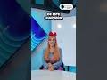 Luchan contra el calor de forma insólita: Pareja se vuelve viral al crear un "jacuzzi" en un bache