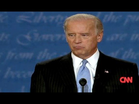 Palin / Biden spar over taxes @ Washington University Debate