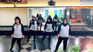 Mari Berdansa - (Line Dance Group  Cover) - By : Polina Gymnastics Studio