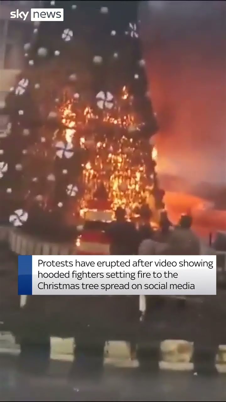 Christmas tree set on fire in Syria