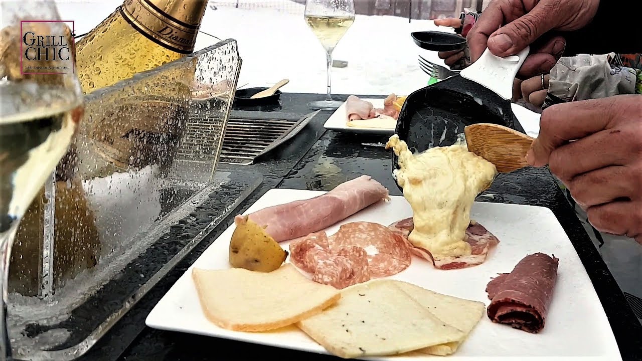 Grill Chic A La Neige Raclette En Raquettes Youtube 