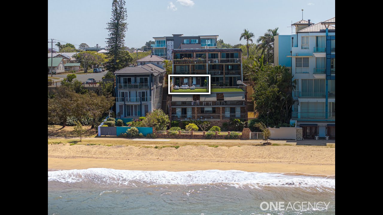 Redcliffe Peninsula's dress circle - direct waterfront unit