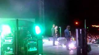 Oasis supersonic stage side Toronto V '08.mp4