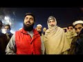 Would you shop at this Pakistani night market? 🇵🇰 آپ اس پاکستانی نائٹ مارکیٹ میں خریداری کرو گے؟