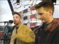Natalie Merchant, Michael Stipe & Billy Bragg - Hello In There