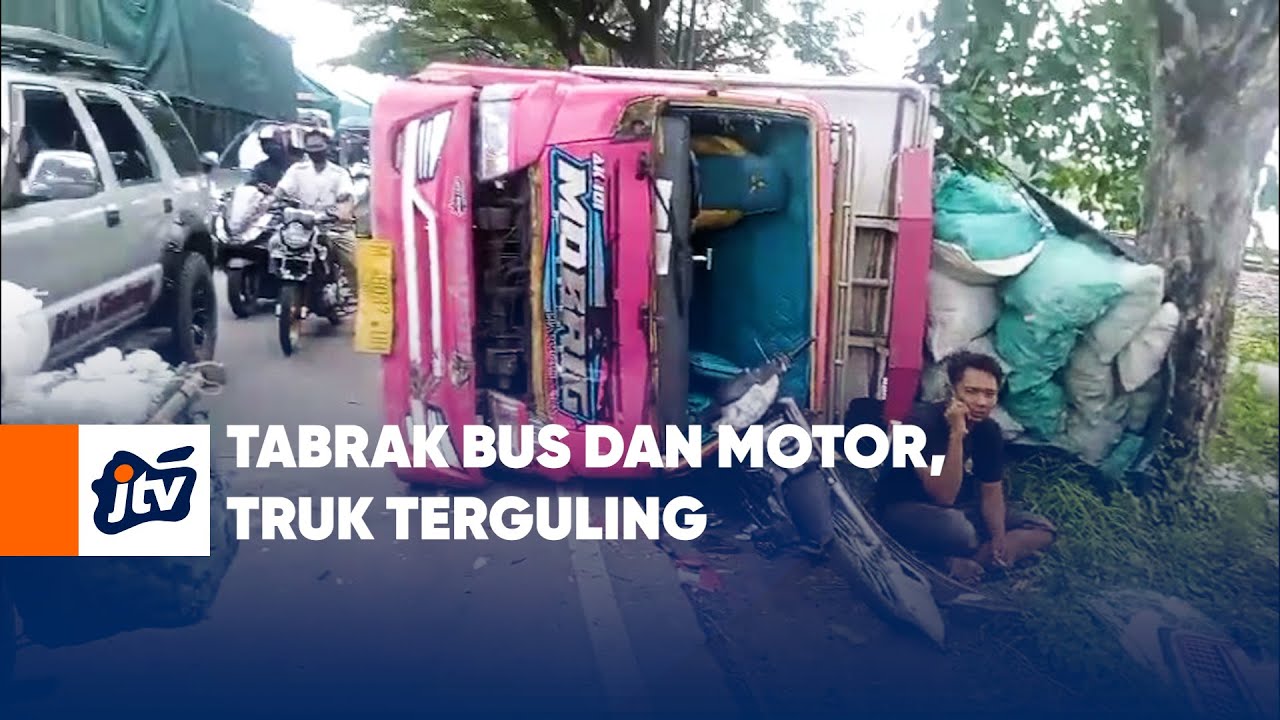 Tabrak Bus Dan Motor, Truk Terguling