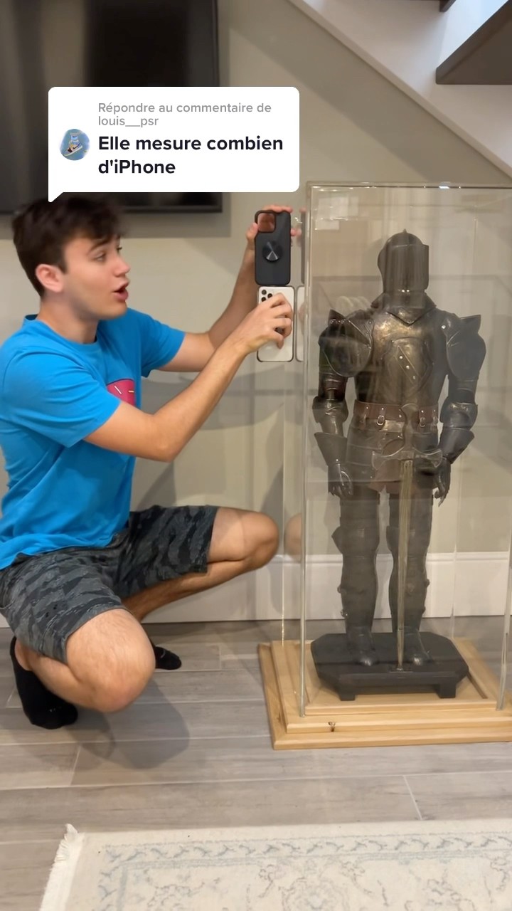 L’armure de Élodie mesure combien d’iPhones ? ?