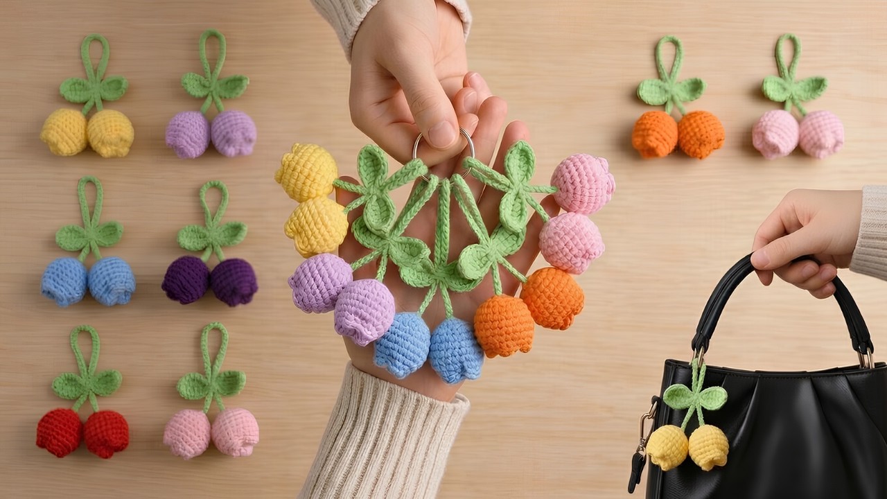 Crochet Tulip Keychain 🌷 Cute & Easy Beginner Tutorial - YouTube