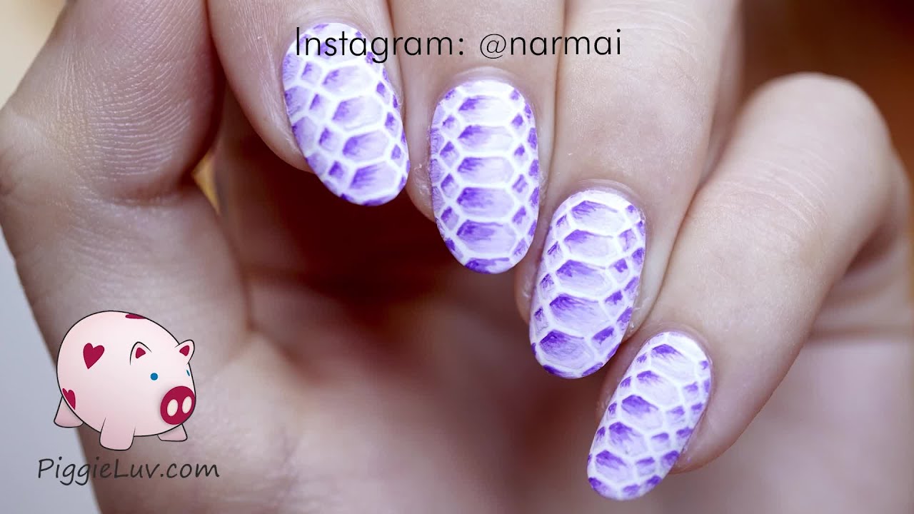 30 Trendy Ways to Wear An Animal Print Nail Art : White Snakeskin Print  Short Nails