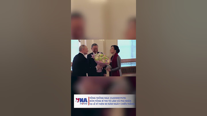Tổng thống Nga Vladimir Putin đón Tổng Bí thư Tô Lâm và tặng hoa phu nhân Ngô Phương Ly -VNA #shorts
