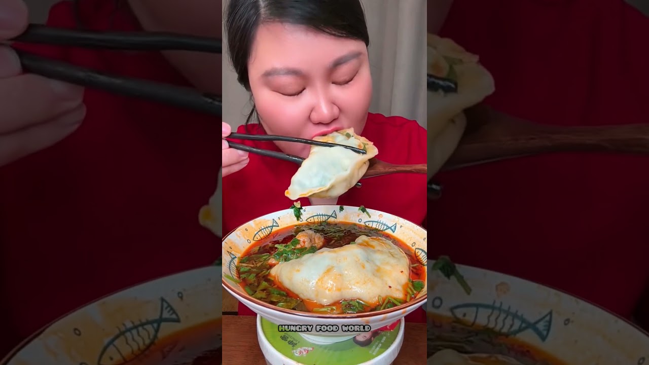 Juicy Big Momo Eating 🤤😋 