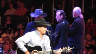 Miniatura del video "George Strait - All My Exes Live In Texas Live at Staples Center, Los Angeles"