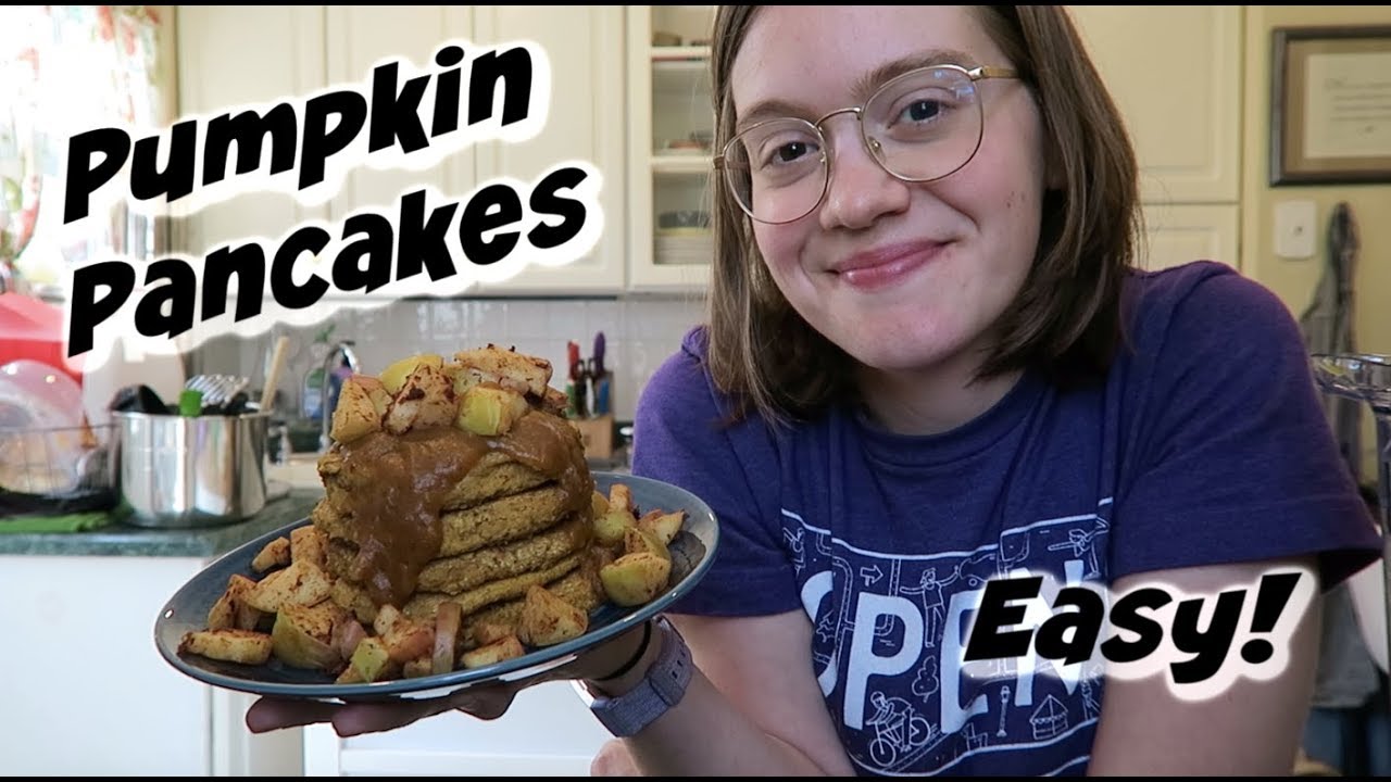 Pumpkin Pancakes (Easy!)