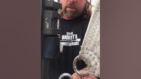 Rigging the mainsail