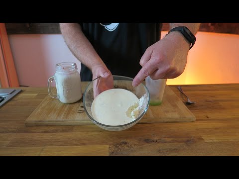 Video: Eiscreme mit einer Maschine herstellen (mit Bildern)