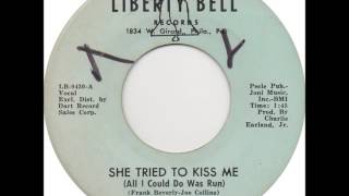 Video thumbnail of "The Butlers - She Tried To Kiss Me (All I Could Do Was Run)"