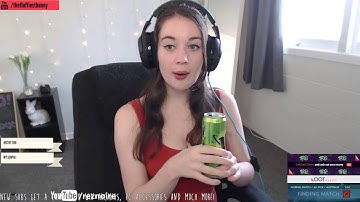 Sexy Gamer Girl With TheFluffiestBunny - Twitch Streamer