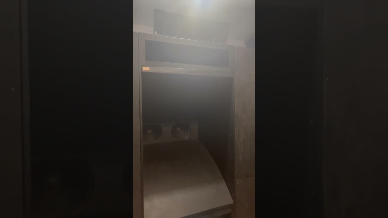 Amplifier Klangfilm * Field coil Speaker Jazz swing foxtrot * Record 78’ shellac * Tube Revox D-36