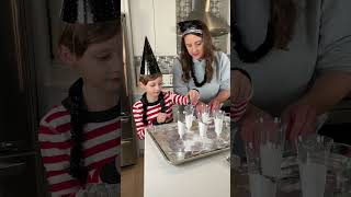 New Years Eve Experiment - Fun Science Experiment/STEM Activity! #shorts #newyearseve #2022 #stem