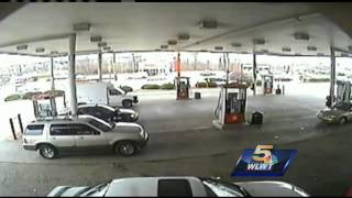 Man in custody accused of stealing car, kidnapping 20-day-old boy