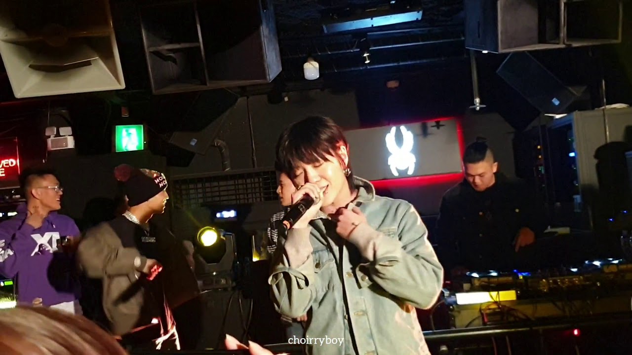 블루(Bloo) - Downtown Baby @191219 클럽 매드홀릭 - YouTube