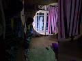suasana tengah malam jumat kliwon di rumah kampung pinggir kuburan