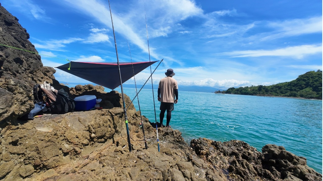 Рыбалка и кемпинг на скалах