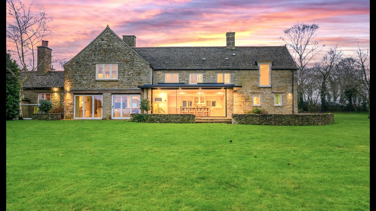 Six-Bedroom Barn Conversion with Splendid Countryside Views