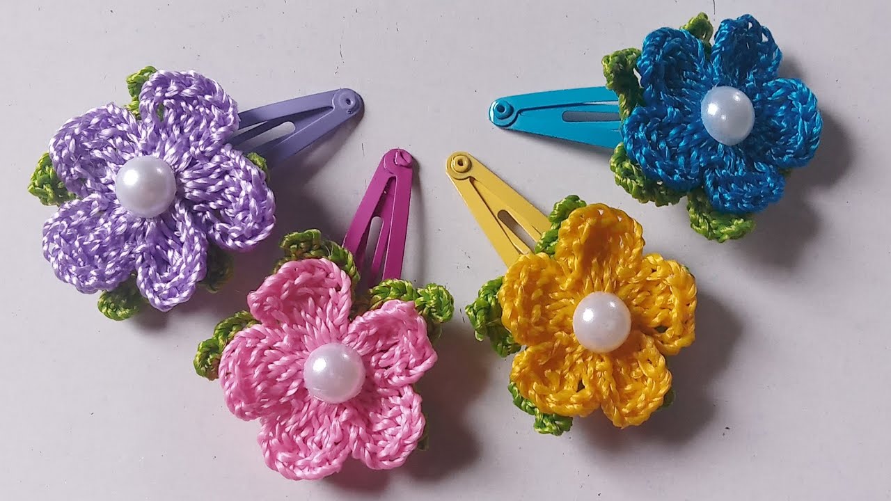 prendedor de cabelo em  crochê/ fácil de fazer.