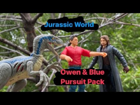 Jurassic World Dominion Owen Grady & Velociraptor Blue Pursuit Pack