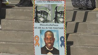 Death of Ahmaud Arbery trial | Jury selection begins