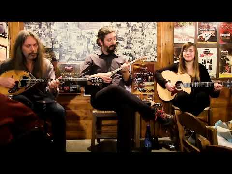 Ιουλία Καραπατάκη -