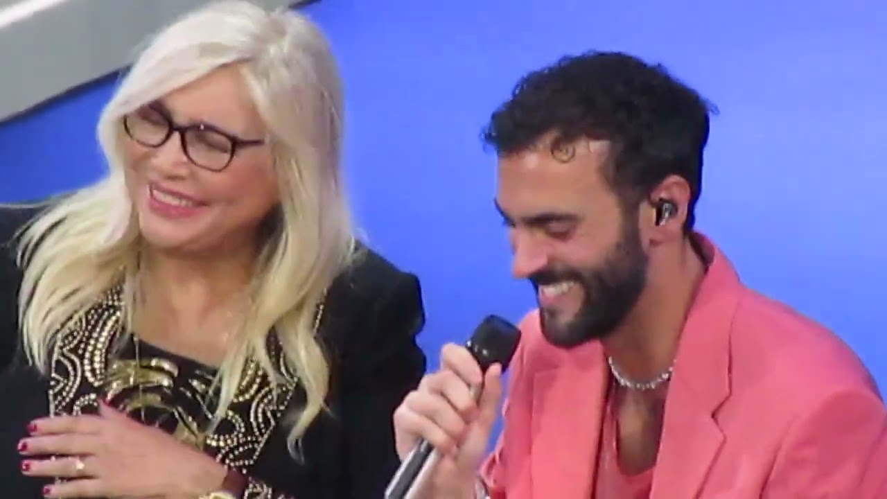 Marco Mengoni si commuove a Domenica in  Festival di Sanremo