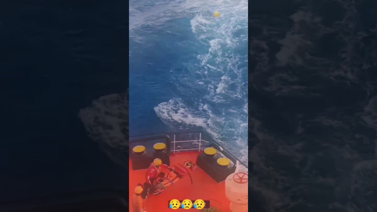 😭 Crew member Death on ship 