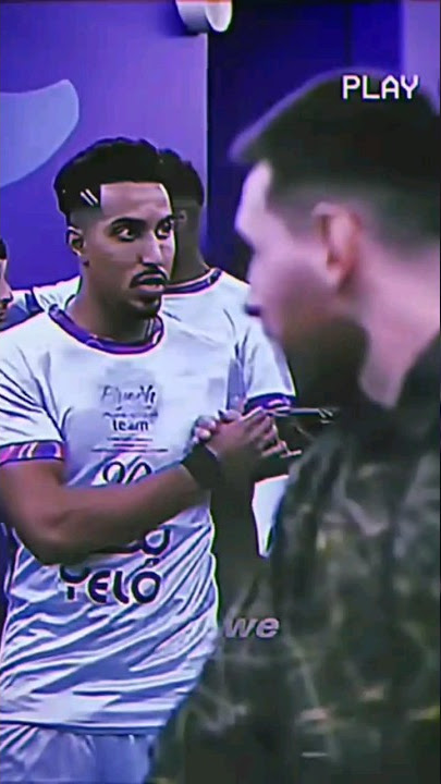 ميسي ينظر إلى سالم الدوسري ❤❤