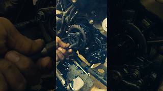 Splendor bike clutch plate repairing new model #automobile #repairing #shortvideo 💯💯💯🏍️🏍️🏍️🏍️🏍️🏍️💯💯💯