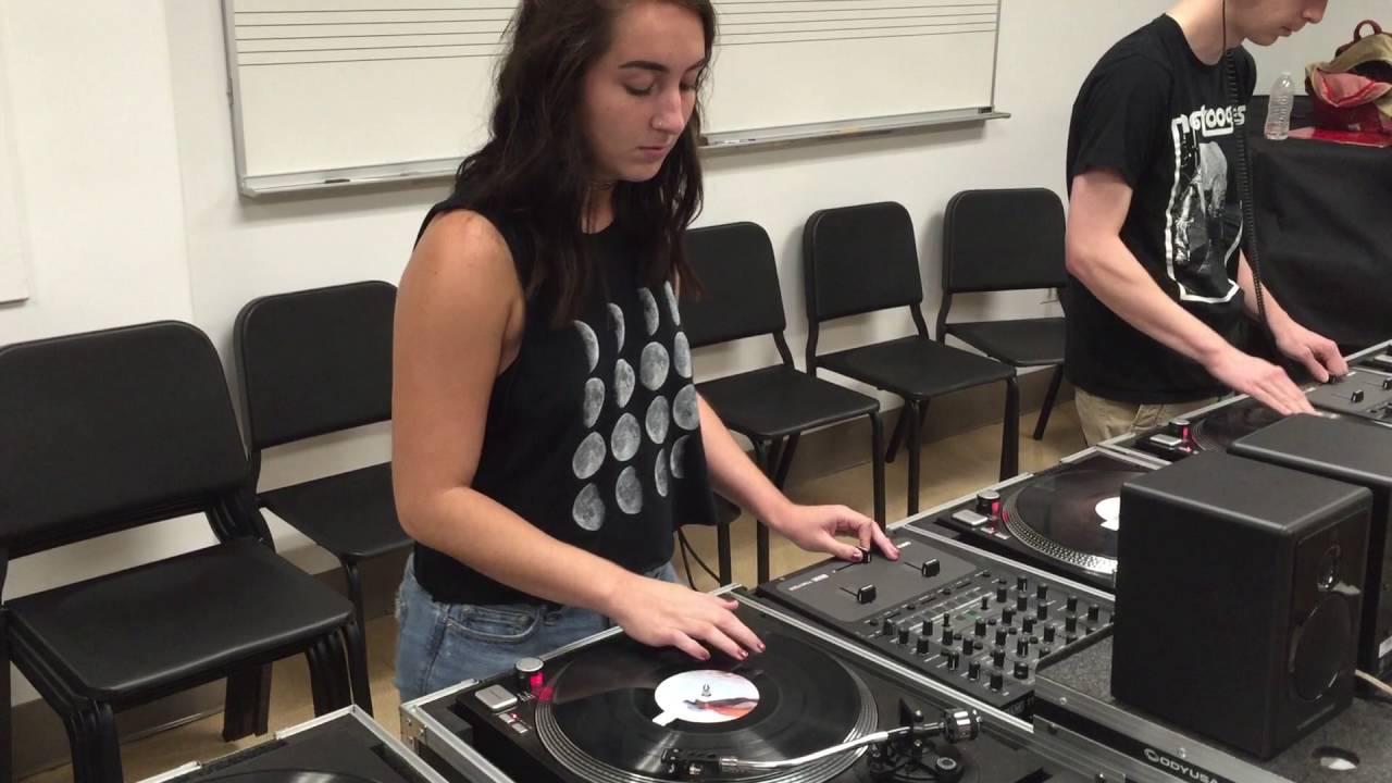 Sleduj Scratch Diary of Kiersten: Day 2 na YouTube Sleduj Scratch Diary of Kiersten: Day 2 na YouTube
